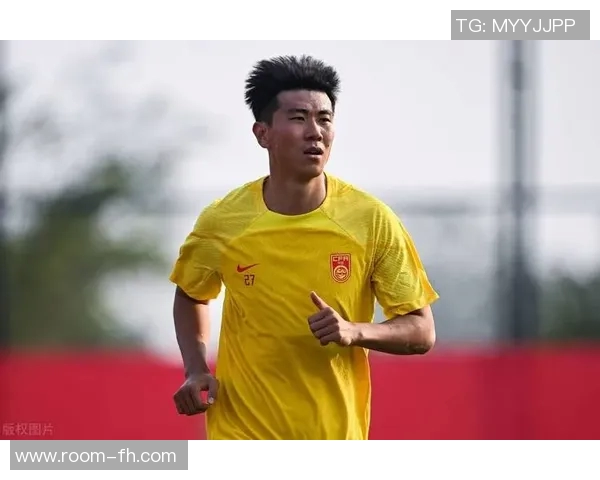 武汉三镇与30岁后卫刘奕鸣续约成功曾随队夺得中超冠军荣耀